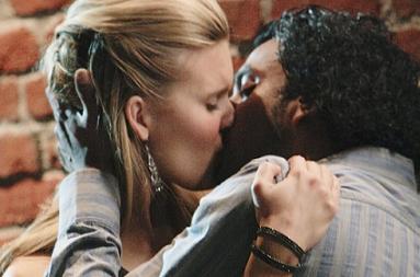 Shannon and Sayid make out on Lost