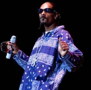 Snoop Dogg on stage